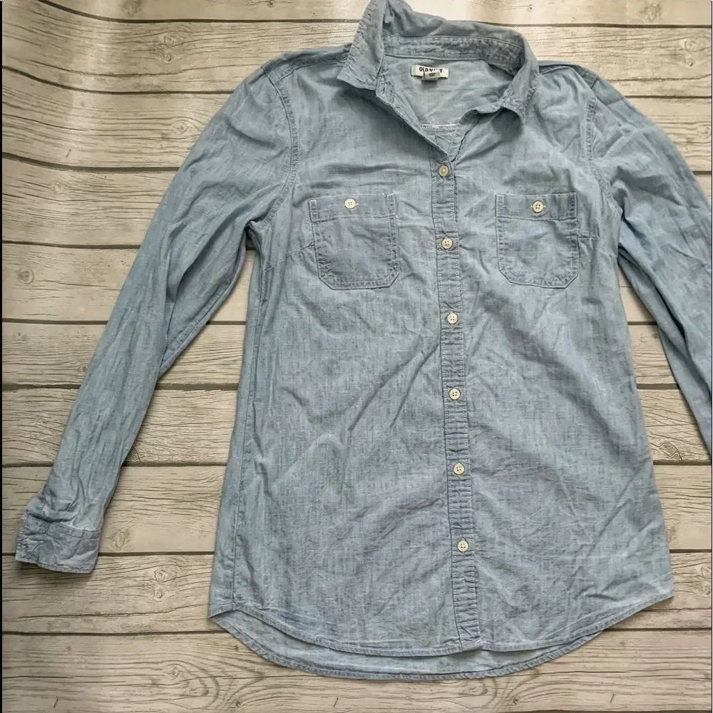 Old Navy chambray button down shirt-small - Picture 6 of 8